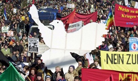 Ein Bild aus besseren Tagen der Friedensbewegung. Protest gegen