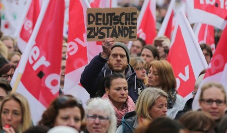Bessere Bezahlung gefordert: Mehr als 1.000 Beschäftigte von Kit...