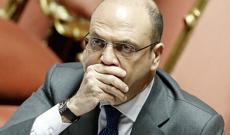 Die Stimmen zu seiner Wahl soll die Mafia gekauft haben: Italien...