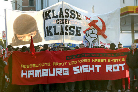 Spitze der »Revolutionären 1. Mai-Demonstration« in Hamburg