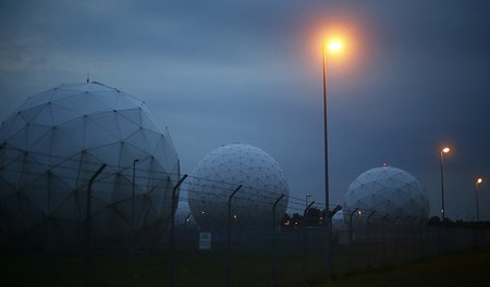 Lauschen, horchen, spähen: Was die amerikanische NSA in der BRD ...