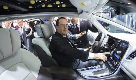 Wieder bei Renault auf dem Fahrersitz: Frankreichs Staatspräside...