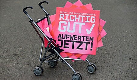 Warnstreik-Utensilien von Kita-Beschäftigten am 9. April in Magd... Warnstreik-Utensilien von Kita-Beschäftigten am 9. April in Magd...