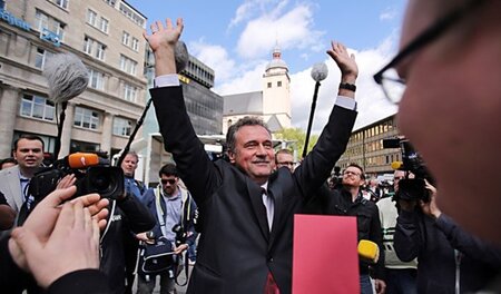 Zustimmung von der Basis: Der GDL-Vorsitzende Claus Weselsky tra... Zustimmung von der Basis: Der GDL-Vorsitzende Claus Weselsky tra...
