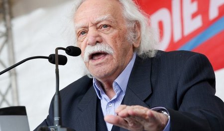 Kämpfer für eine gerechte Gesellschaft: Manolis Glezos bei der 1...