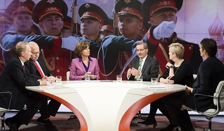Mit Moskau feiern? Die Runde bei »Maybrit Illner» am Donnerstag ...