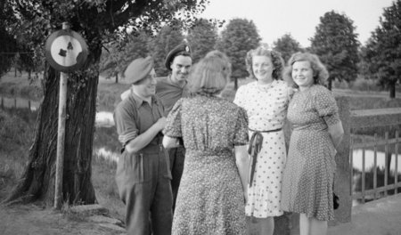 »Words and Phrases« – britische Soldaten und deutsche Mädchen im...