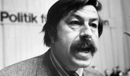 GG bei der SPD, 1972: »Um Papier zu sparen und um dem Ganzen for... GG bei der SPD, 1972: »Um Papier zu sparen und um dem Ganzen for...