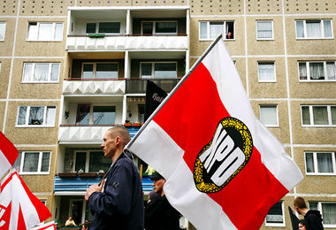 Neonazis in Halberstadt: NPD-Aufmarsch Neonazis in Halberstadt: NPD-Aufmarsch