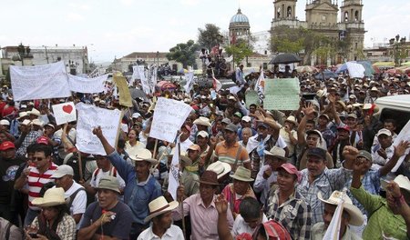 Bauern forderten am Mittwoch in Guatemala-Stadt den Rücktritt de...