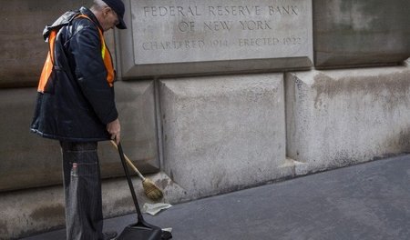 Auch wenn das Geld dank der Notenbanken quasi auf der Straße lie... Auch wenn das Geld dank der Notenbanken quasi auf der Straße lie...