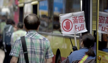 Überfüllt: Morgendlicher Berufsverkehr in Hongkong