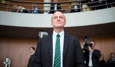 Spionage hätte er einem Geheimdienst gar nicht zugetraut: BND-Ch... Spionage hätte er einem Geheimdienst gar nicht zugetraut: BND-Ch...