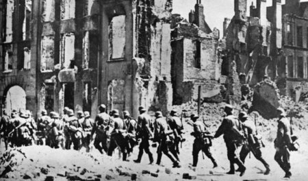 Profis der Zerstörung. Die deutsche Wehrmacht zieht im Juni 1940...