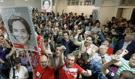 Unterstützer von »Barcelona en Comú« bei ihrer Wahlparty am Sonn...