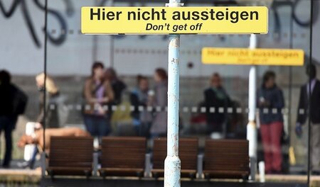 Die Deutsche Bahn AG hat sich am Mittwoch mit der EVG auf einen ...