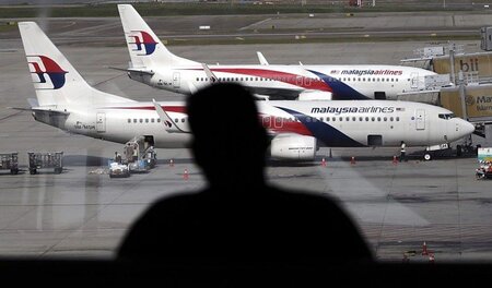 Maschinen der Malaysia Airlines auf dem Kuala Lumpur Internation... Maschinen der Malaysia Airlines auf dem Kuala Lumpur Internation...