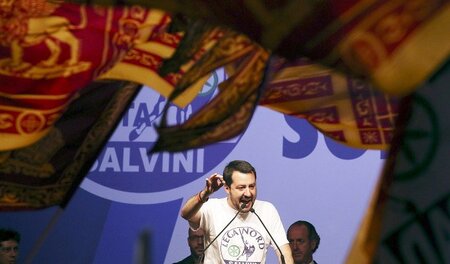 Nutznießer der linken Spaltung: Der Chef der rassistischen Lega ... Nutznießer der linken Spaltung: Der Chef der rassistischen Lega ...