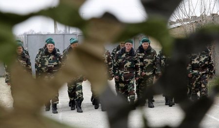 Auf Konfrontationskurs: Im Frühjahr verstärkte die Ukraine ihre ...