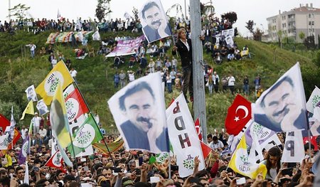 Der Erfolg der HDP bei den türkischen Parlamenstwahlen hat die P...