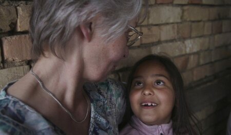 »Hilfe, die Roma sind weg« – die kleine Anastasia übt mit Christ...