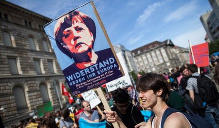 SDS-Studierende – hier auf einer Blockupy-Demo am 17. Mai 2014 i...