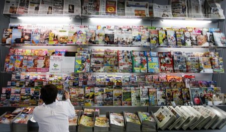 Bald Geschichte? Zeitungs- und Zeitschriftensortiment an einer B...