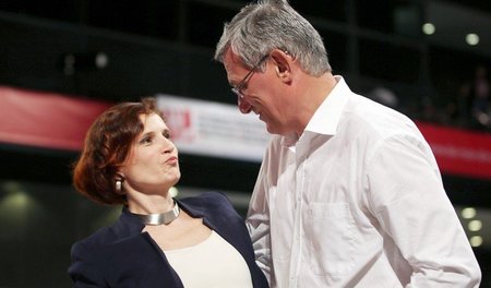 Guter Dinge: Die Linke-Vorsitzenden Katja Kipping und Bernd Riex...