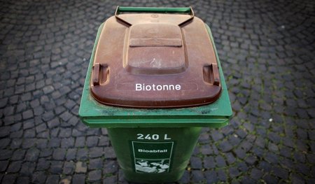 Was da rein darf, sollte eigentlich klar sein … Tonne für Essens... Was da rein darf, sollte eigentlich klar sein … Tonne für Essens...