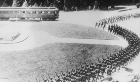 Die Wehrmacht im Juni 1940 in Compiègne: Wo 1918 Frankreich dem ...
