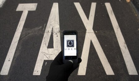 Unternehmen wie Uber geben vor zu teilen. Dabei geht es um die Z...