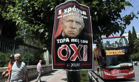Plakat in Athen am Donnerstag: Die Werbung für ein »Nein« beim R...