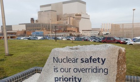 Der Weg zum GAU ist mit guten Vorsätzen gepflastert: Firmenwerbu...