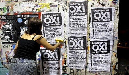 Plakatwand am Mittwoch in Athen: Die »Nein«-Kampagne wird nicht ...