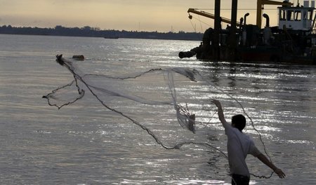 Am Ufer des Mekong bei Phnom Penh: Der Strom ernährt viele Mensc...