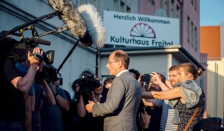 Rassistische Randale im Kulturhaus: In Freital kam es am Montag ...