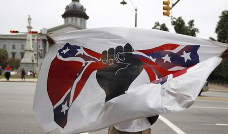 Proteste am US-Unabhängigkeitstag: Ein Aktivist demonstrierte am...