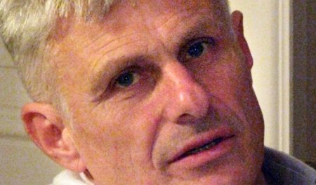Dieser Mann raucht keine Wörter Dieser Mann raucht keine Wörter
