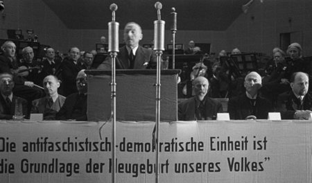 Nicht nur ein Bündnis auf dem Papier: Die Einheitsfront der Part... Nicht nur ein Bündnis auf dem Papier: Die Einheitsfront der Part...