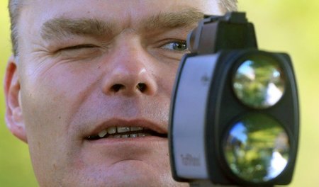 Sieht die Polizei beleidigt: Sachsen-Anhalts Innenminister Holge... Sieht die Polizei beleidigt: Sachsen-Anhalts Innenminister Holge...