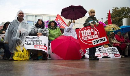 Protest gegen das Hartz-IV-System während des Bundestagswahlkamp... Protest gegen das Hartz-IV-System während des Bundestagswahlkamp...