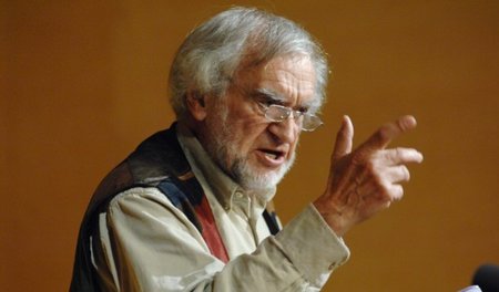 Gerhard Zwerenz: »Die Desertion ist die wahre Friedenspflicht. I... Gerhard Zwerenz: »Die Desertion ist die wahre Friedenspflicht. I...