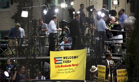 Medienvertreter vor der kubanischen Flaggenzeremonie am Montag i...