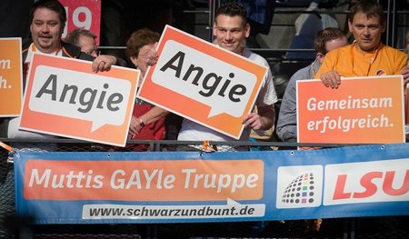 »Muttis gayle Truppe« hat zwar die CDU unterstützt, doch Hilfe v... »Muttis gayle Truppe« hat zwar die CDU unterstützt, doch Hilfe v...