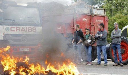 Straßenblockade französischer Bauern am Montag bei Strasbourg