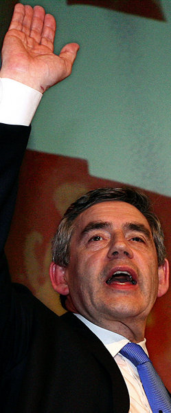 Brown führt eine zerstrittene Partei und ab morgen eine schwache...