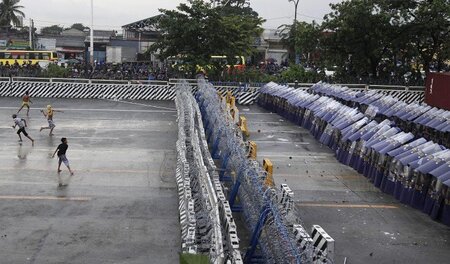 Straßensperre am Montag in Quezon City, wo der Präsident Aquino ...