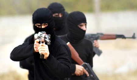 Gehätschelte Terrortruppe: Kämpfer von Ahrar Al-Sham in einem Tr...