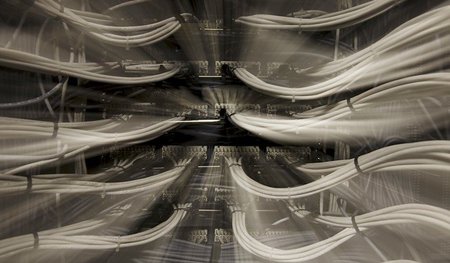 Die digitale Überwachungsgesellschaft hat eine materielle Seite:...