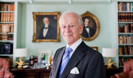Sieht sich als Chronist der Macht: Graf von Nayhauß